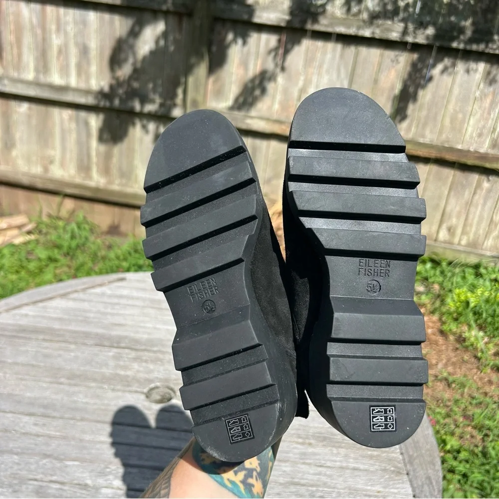 Eileen Fisher Splash‎ Waterproof Suede Chelsea Bootie in Black, size 5.5